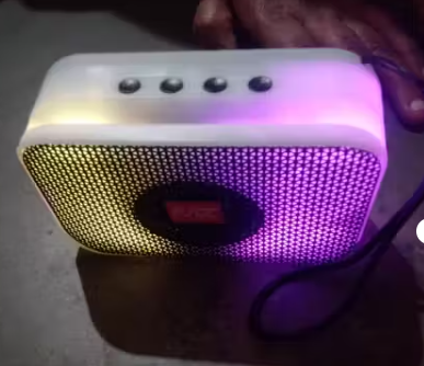 Microbots Bluetooth speaker with super bass sound and good battery backup